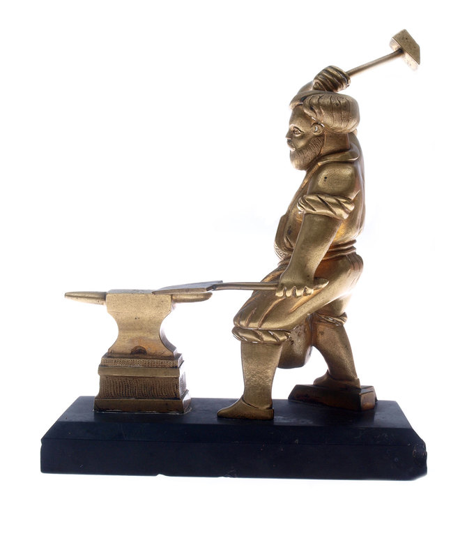Bronzas skulptūra „Kalējs”