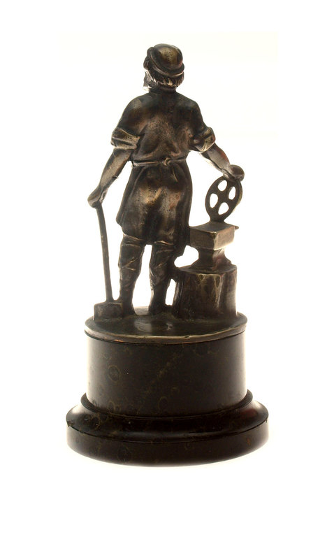 Bronzas skulptūra „Kalējs”