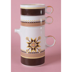 Porcelain set for tea drinking
