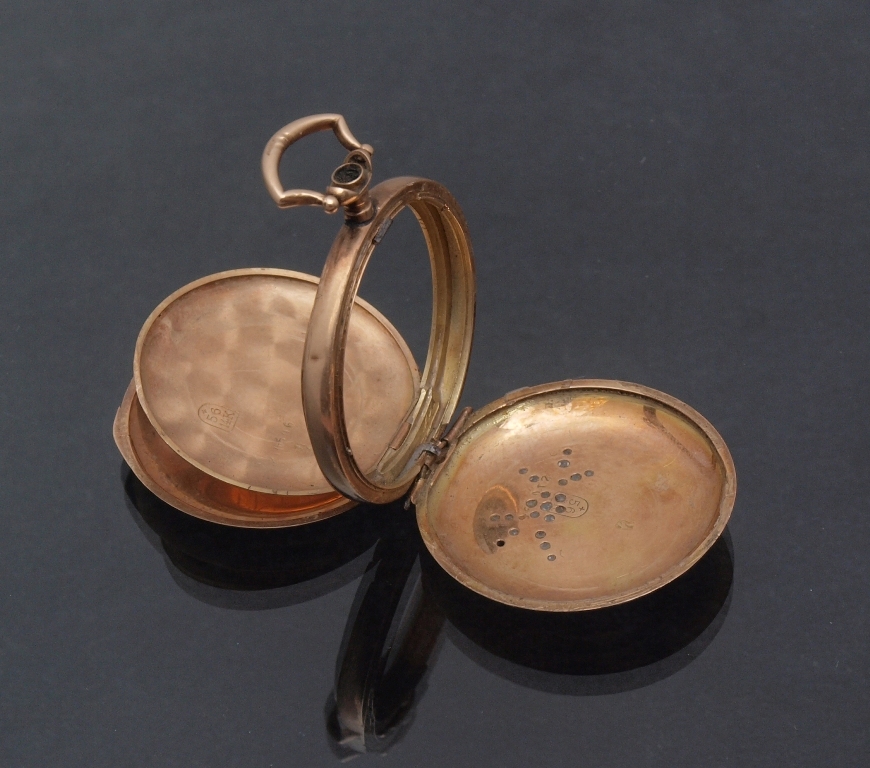 Golden watch casing without mechanism with enamel and precious stones
