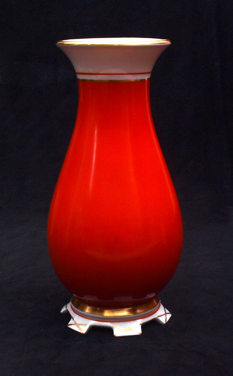 Арт-деко фарфоровая ваза