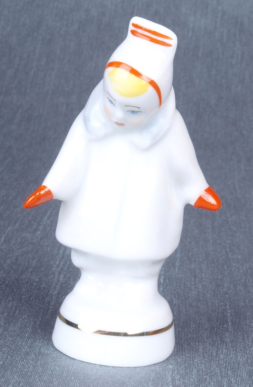 Porcelain figurine ''The girl in the red mittens''