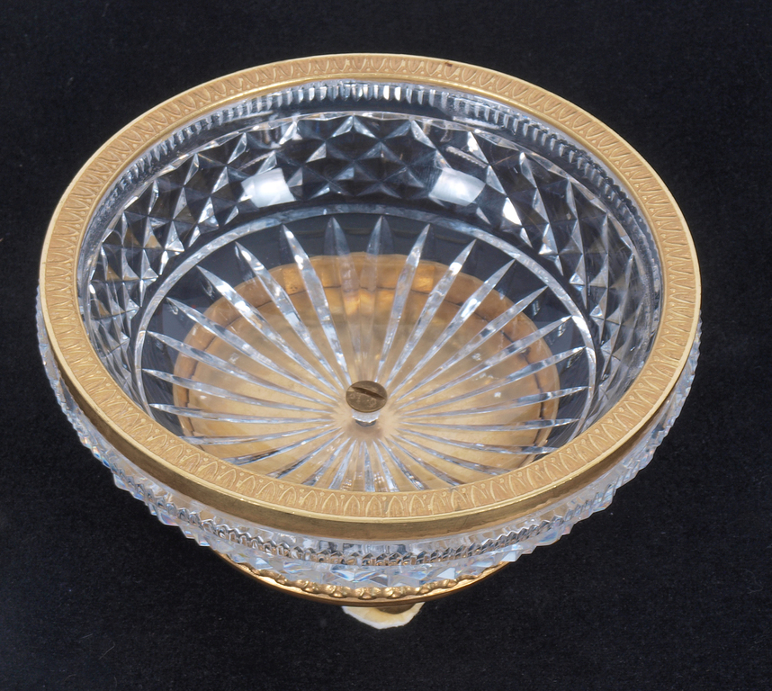 Crystal bowl with gilded metal finish