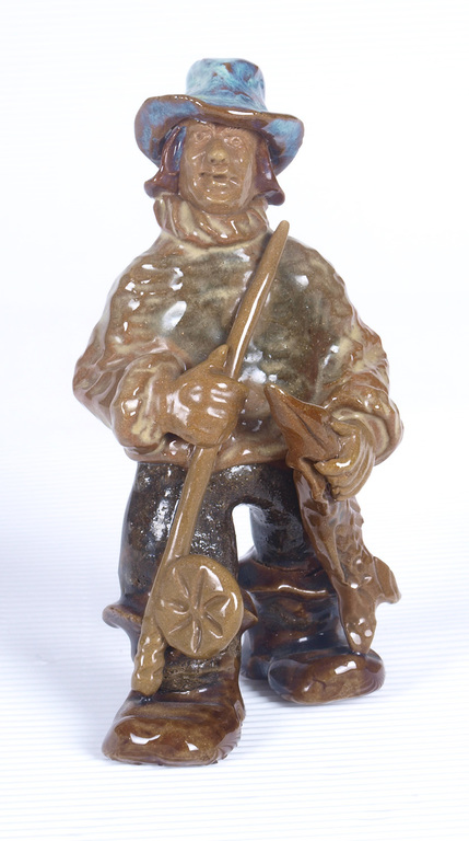 Ceramic figurine „Fisher”