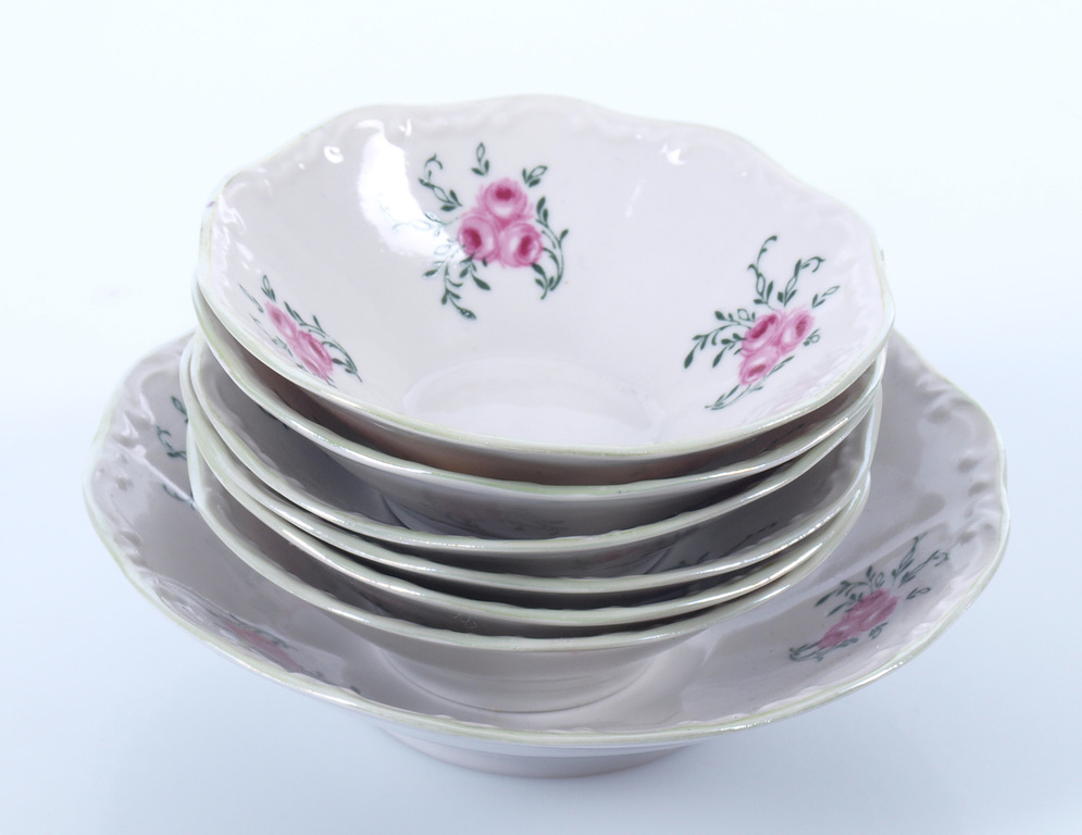 Porcelain jam dishes (7 pieces)