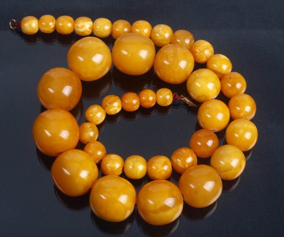 100% Natural Baltic Egg yolk amber necklace