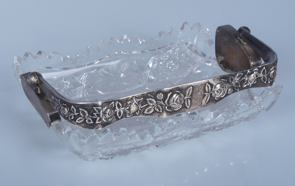 Crystal sweets utensil with silver finish