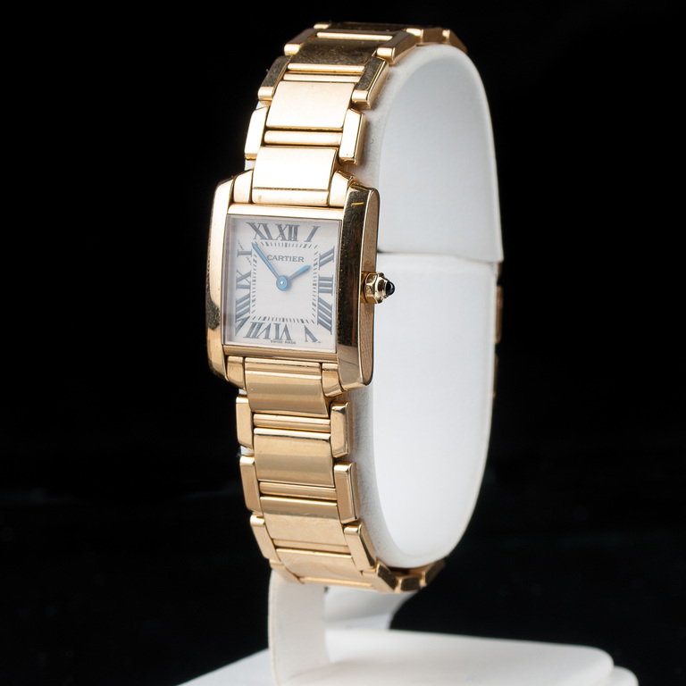 Zelta rokas pulkstenis ar safīra kristālu