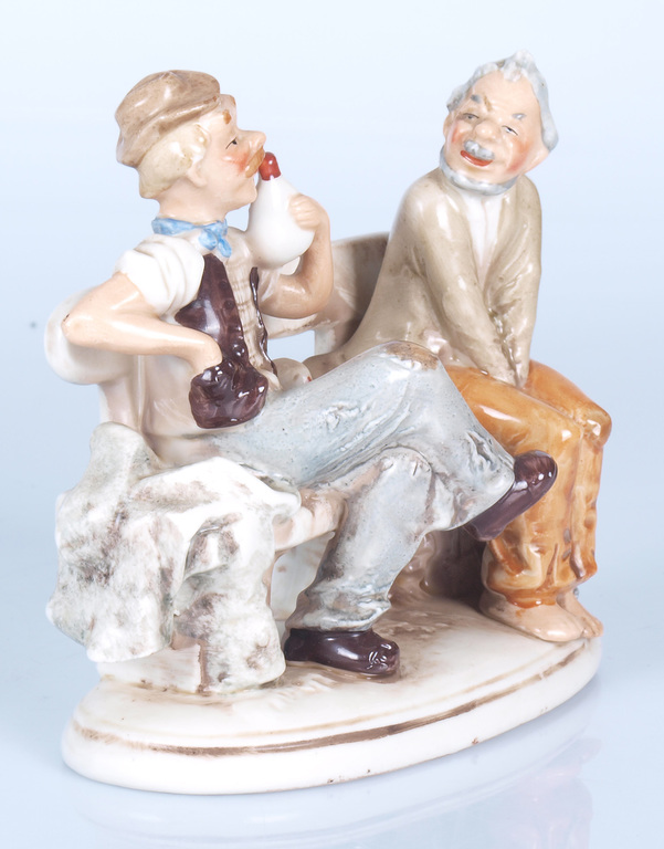 Porcelain figure „Friends on a bench”