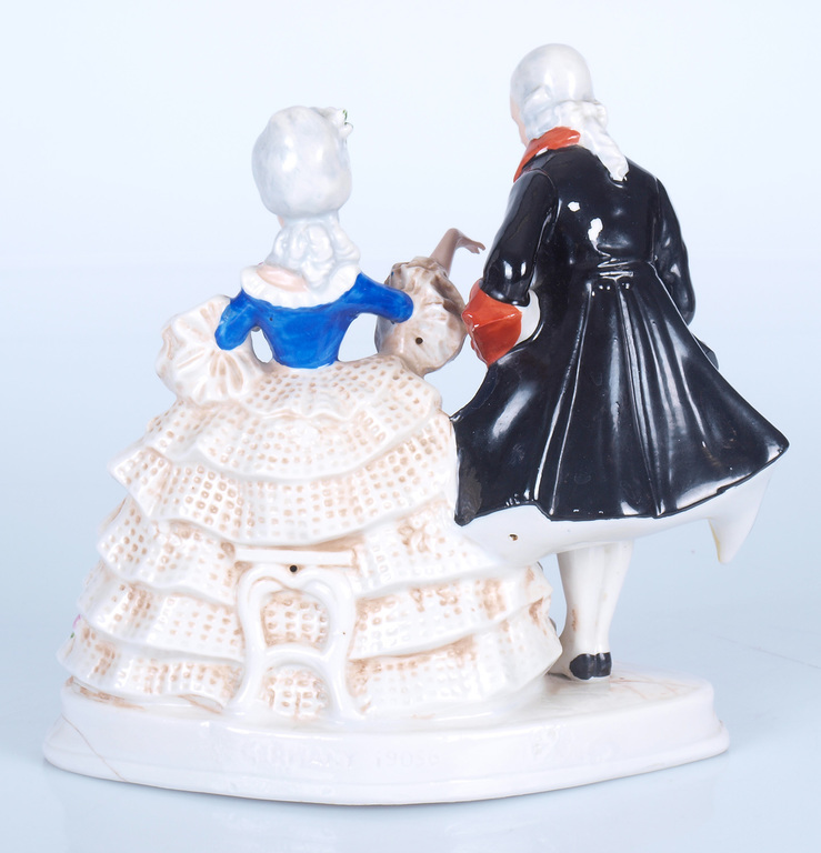 Porcelāna figūra „Dāma ar kungu”