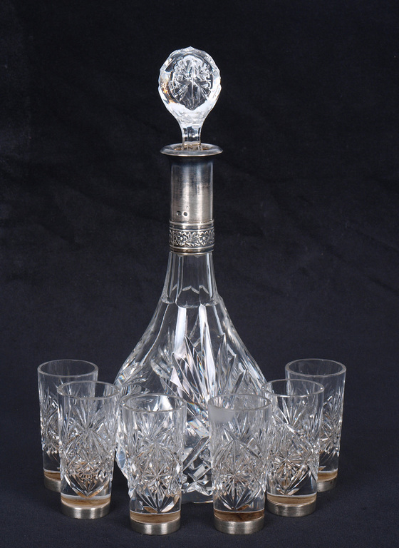 Хрустальный графин с серебряной отделкой и 6 стаканов