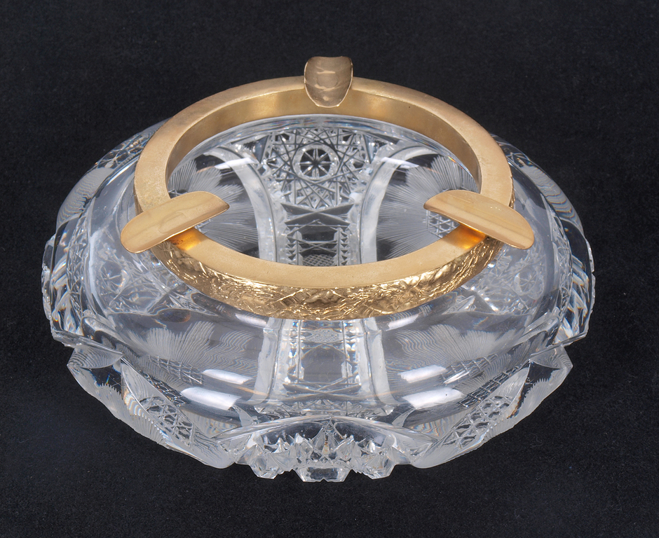 Crystal ashtray with gold-plated silver finish