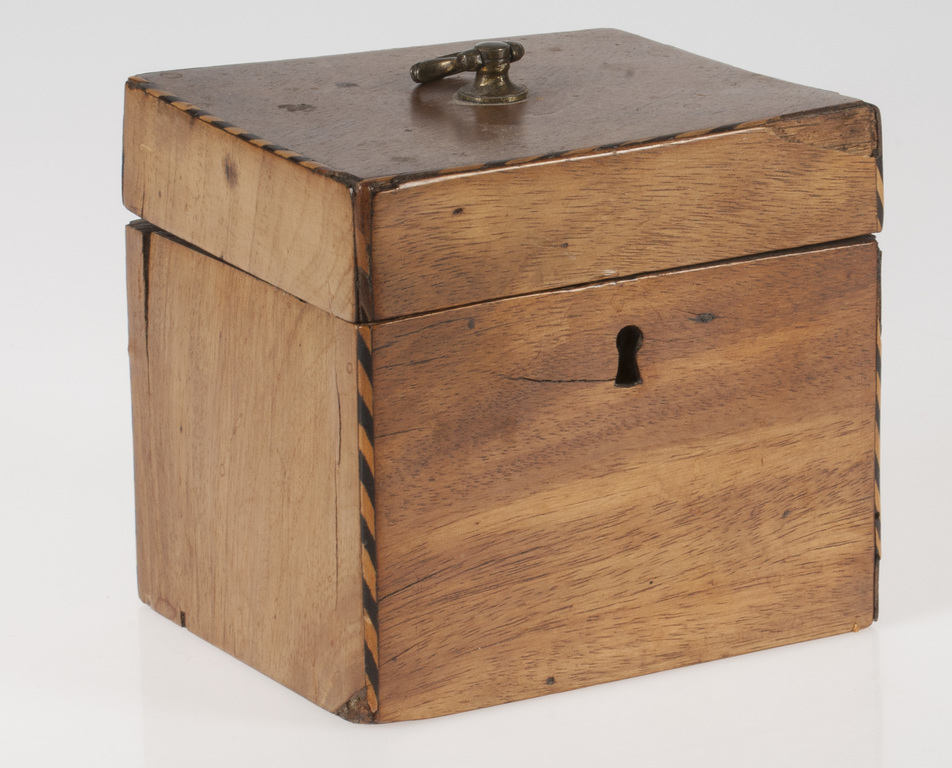 Mahogany Box with birch and ebony intarsia