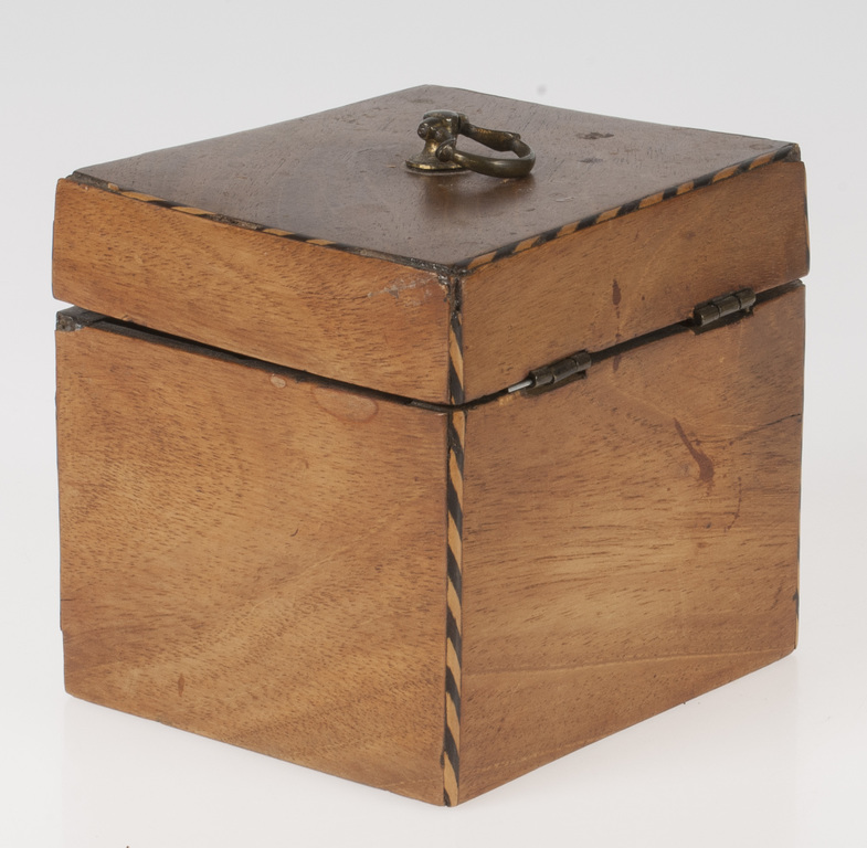Mahogany Box with birch and ebony intarsia