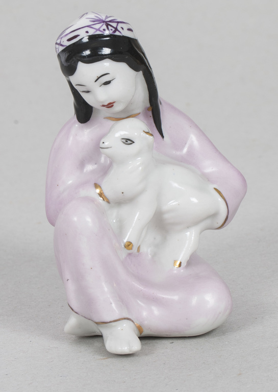 Porcelāna figūra „Meitene ar jēru”