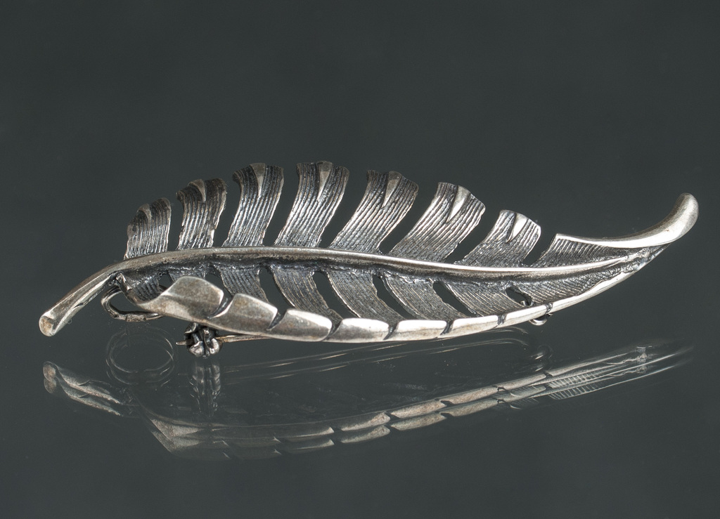 Silver brooch/pendant „Leaf”