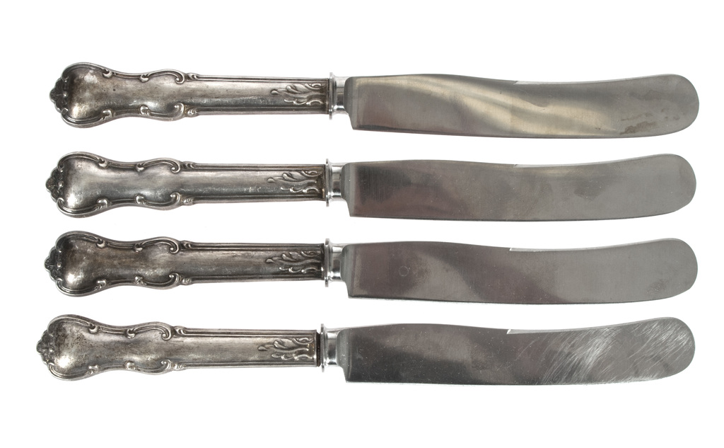 Silver knives (4 piec.)