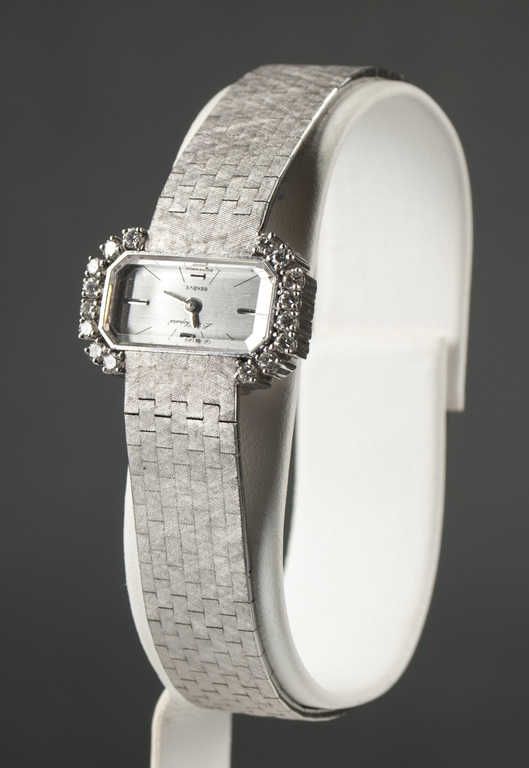 Женские часы с бриллиантами 
