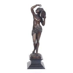 Bronzas figūra ”Dejotāja”