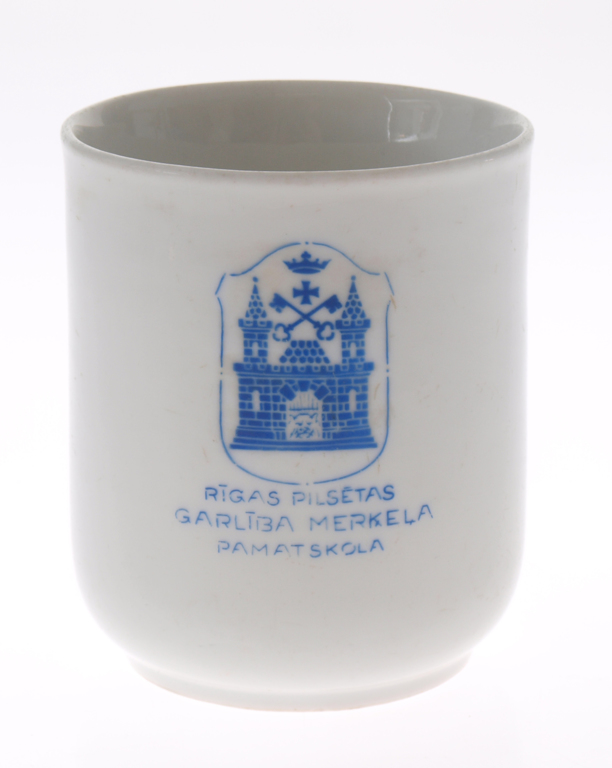 Porcelāna trauks / glāze „Rīgas pilsētas Garlība Merķeļa pamatskola”
