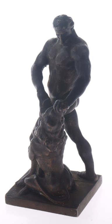 Bronzas figūriņa „Herkuless cīnoties ar Nēmejas lauvu”