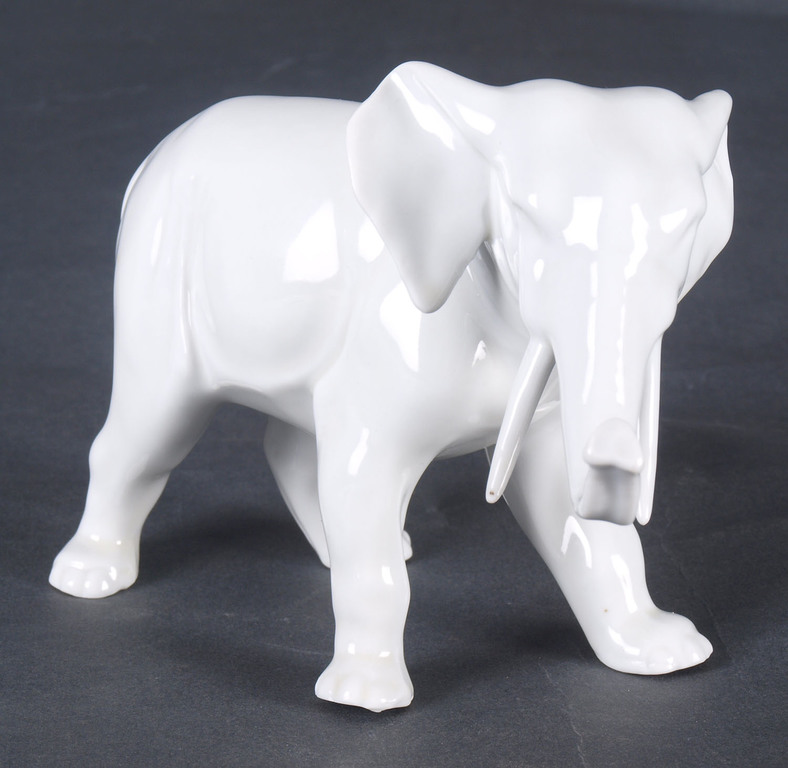 Porcelāna figūra ”Zilonis”
