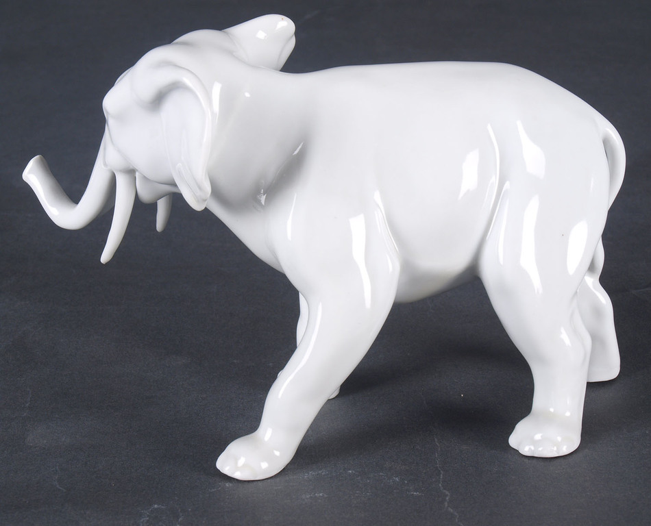 Porcelāna figūra ”Zilonis”