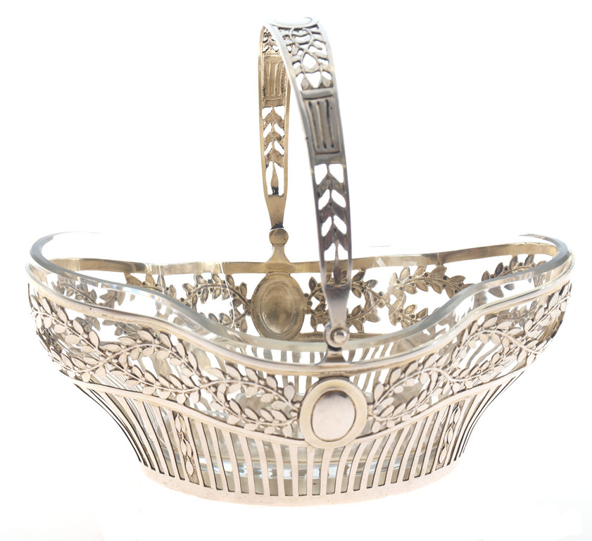 Art Nouveau silver utensil for sweets with a glass