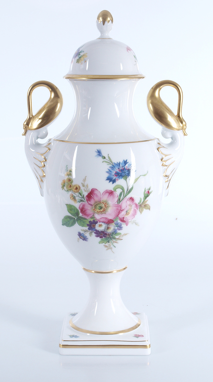 Porcelain vase with a lid