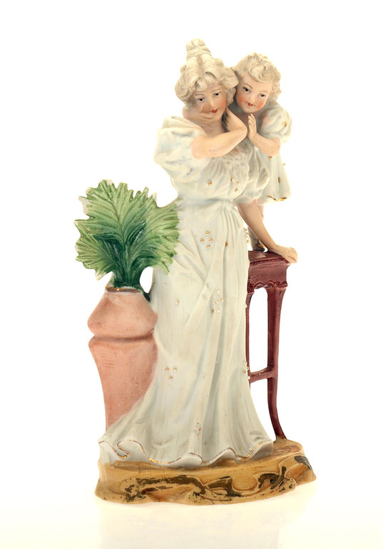 Biscuit figure Mother and Child