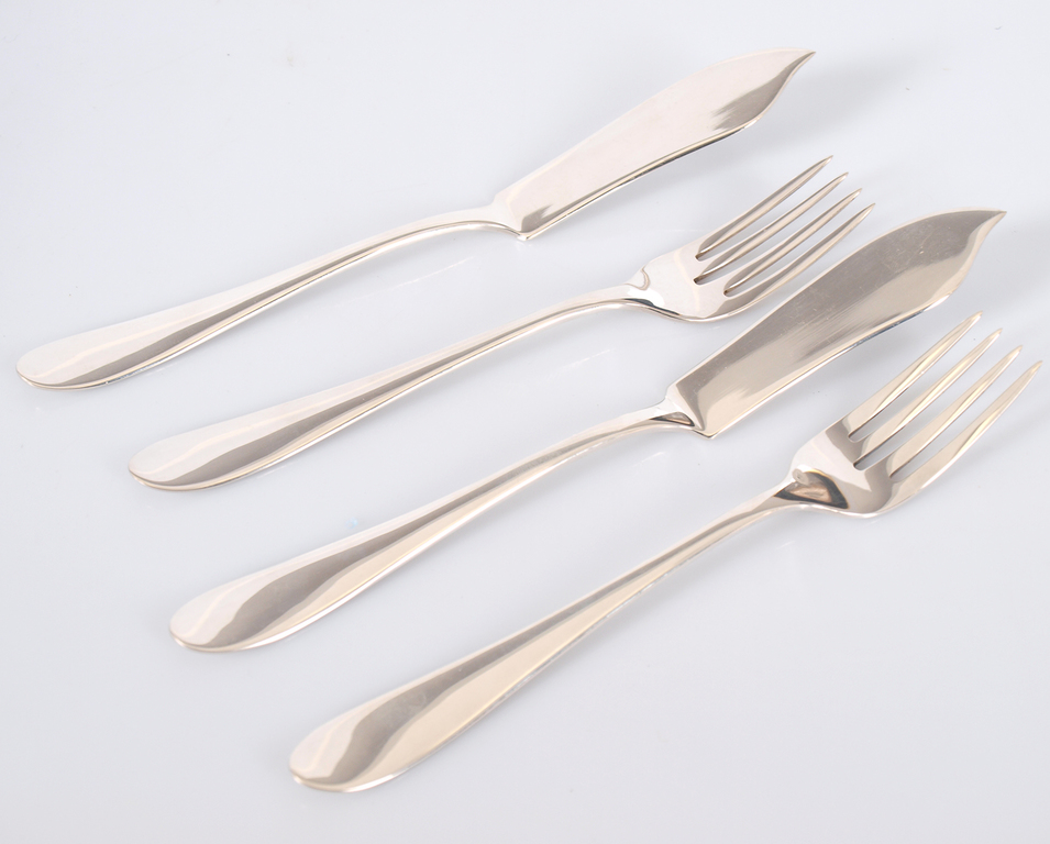 Серебряные столовые приборы для рыбные блюди для 2 персоны(2 вилки и 2 ножи)