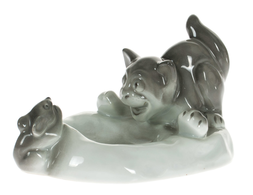 Porcelāna pelnu trauks „Kaķis ar peli”