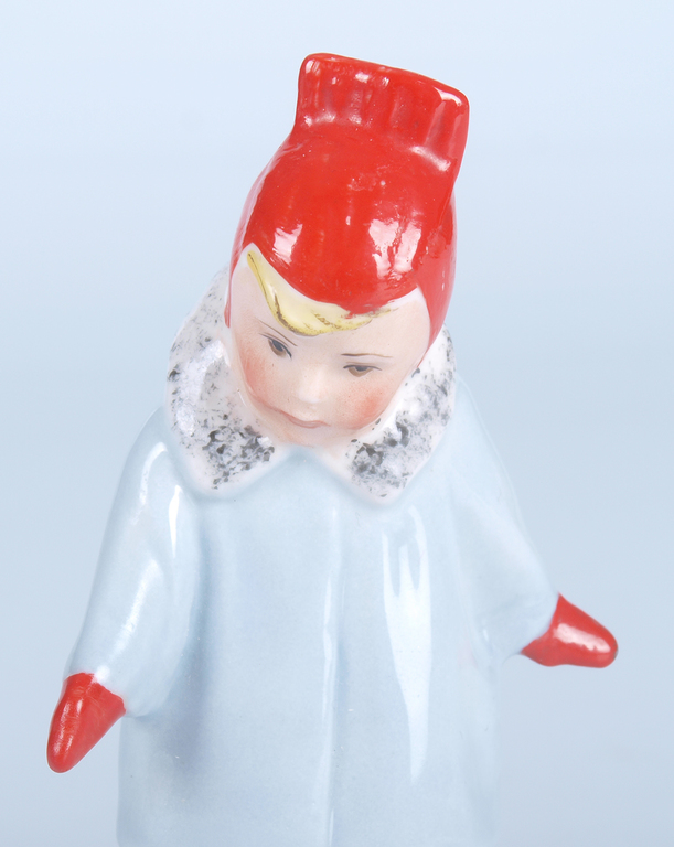 Porcelain figurine „Girl in the red gloves”
