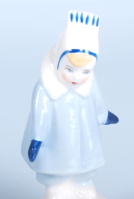 Porcelain figurine „Girl in the blue gloves”