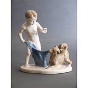 Фарфоровая фигура “Мальчик с собакой”
