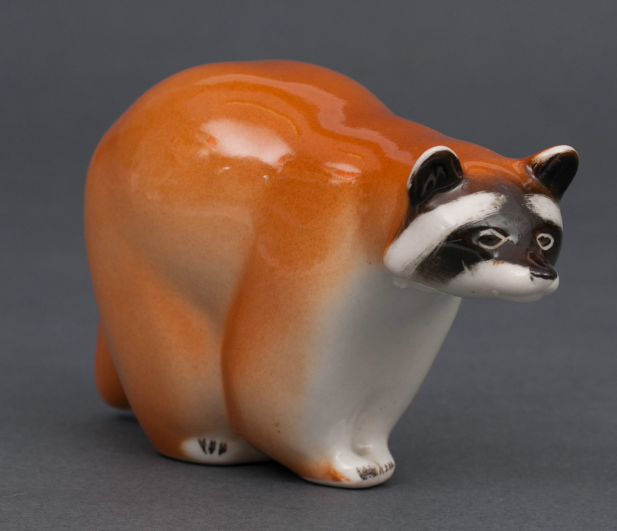 Porcelain figure „Raccoon”