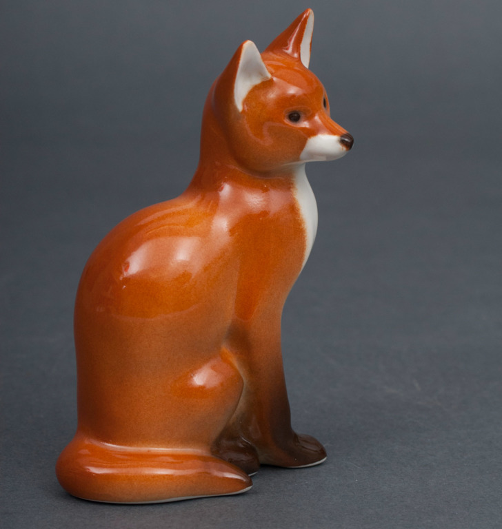 Porcelain figure  „Fox”