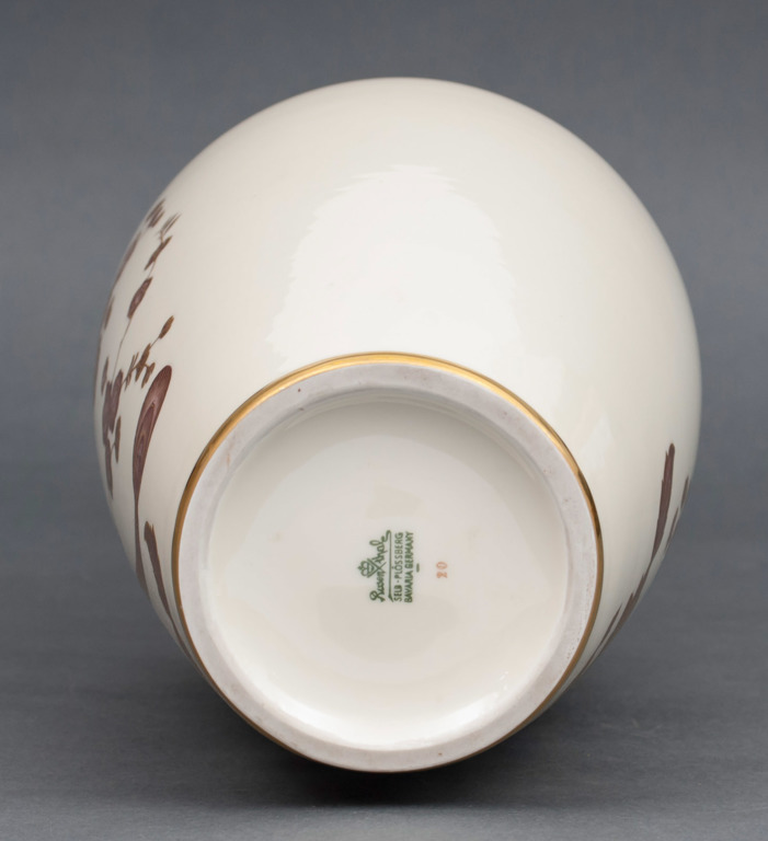 Porcelain vase 'Crane'