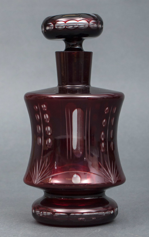 Red glass decanter with 6 cups