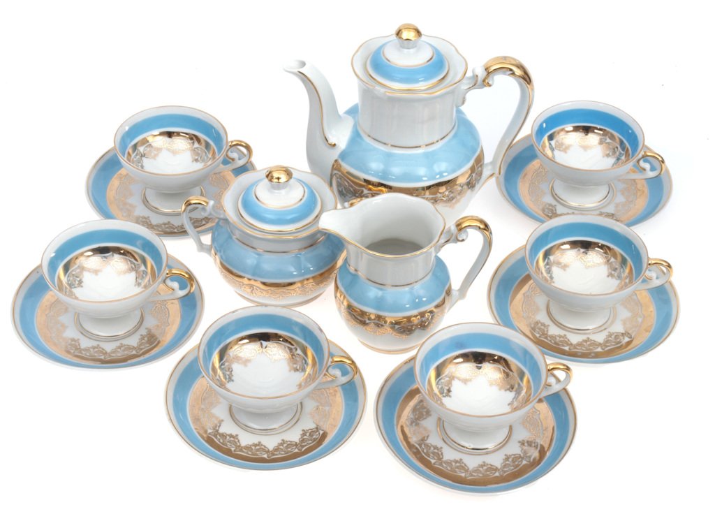 Porcelain set for six persons