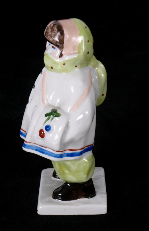 Porcelain figure „Ukutish”