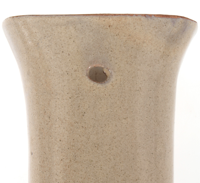 Керамическая настенная ваза