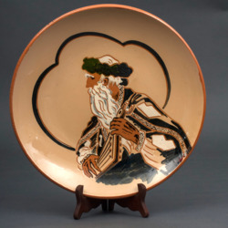 Декоративная керамиеская тарелка 