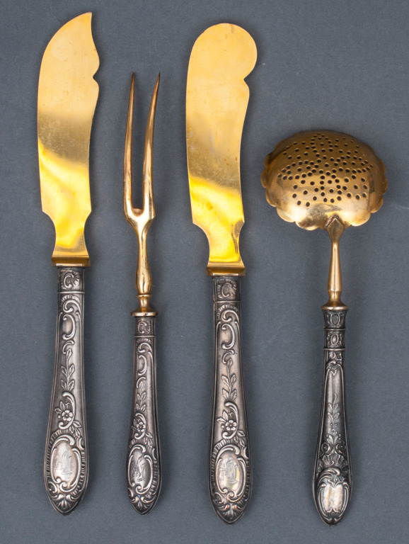 Set of gilded silver  (4 objects)