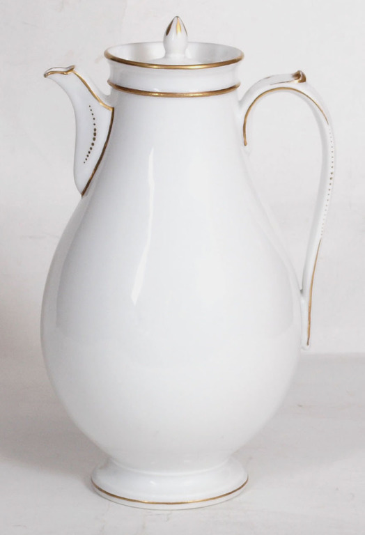 Porcelain coffee pot 