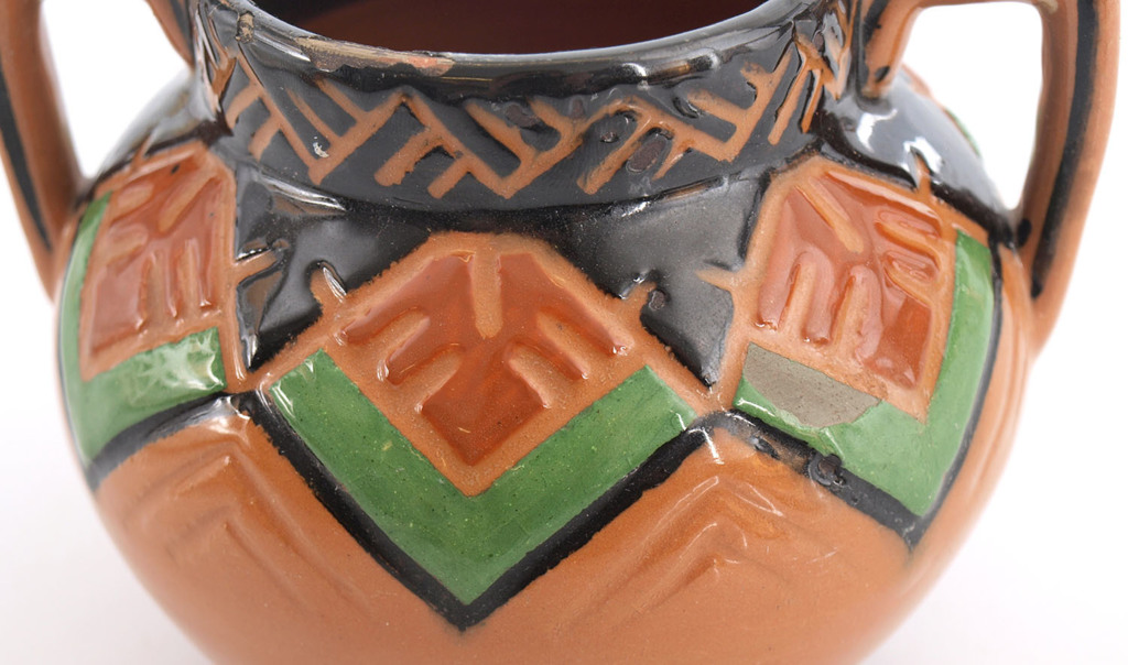 Глиняная ваза