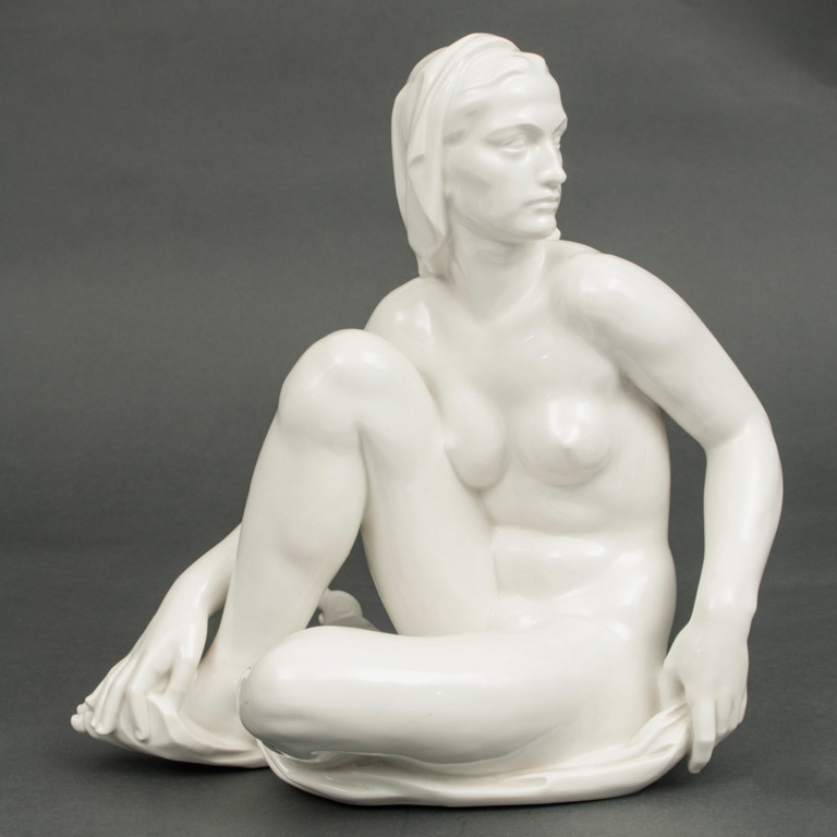 Porcelāna figure 'Woman'