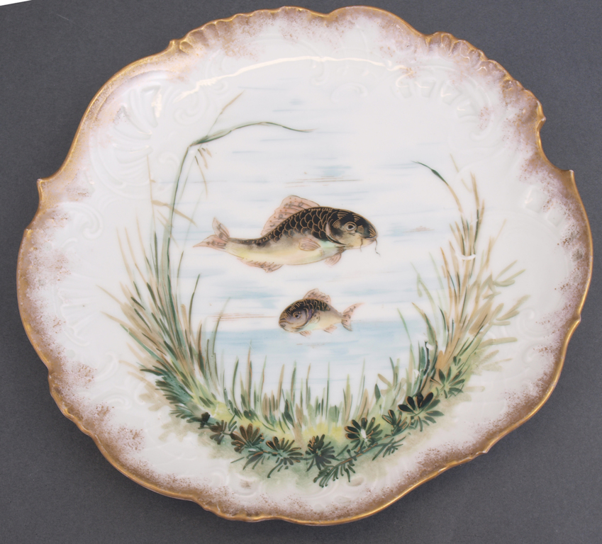Porcelāna servējamais šķīvis “Zivis”