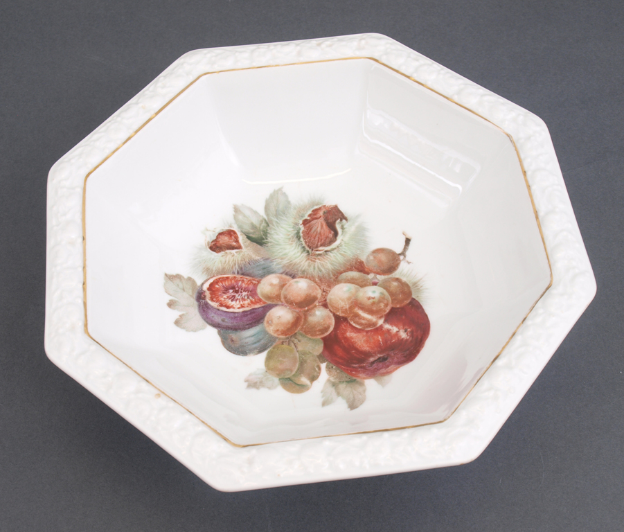 Porcelain Art Nouveau serving plate 