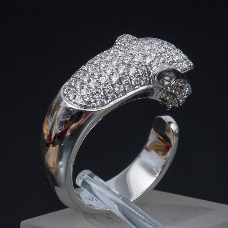 Золотое кольцо с бриллиантами и изумрудами 